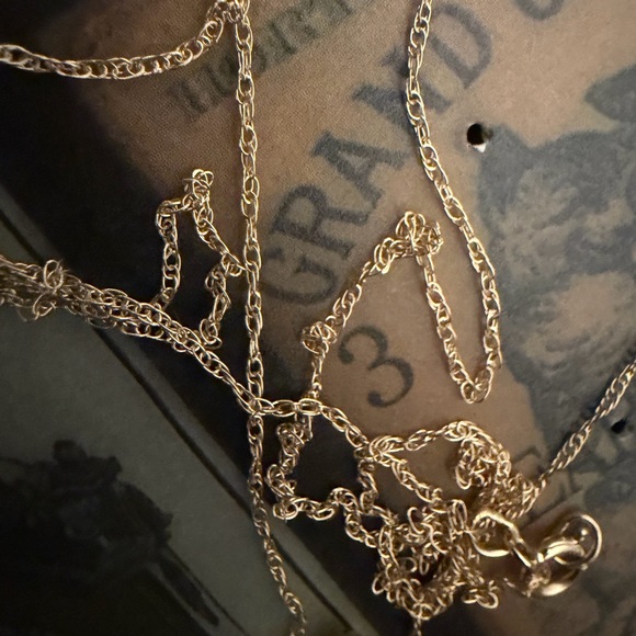 14kt solid gold twisted Singapore rope chain necklace with pear cut pendant - Picture 3 of 8